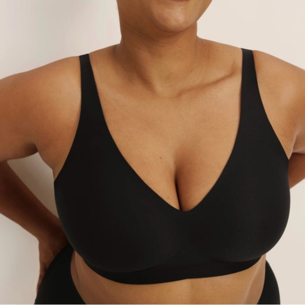 NWOT KNIX Revolution V-Neck Bra